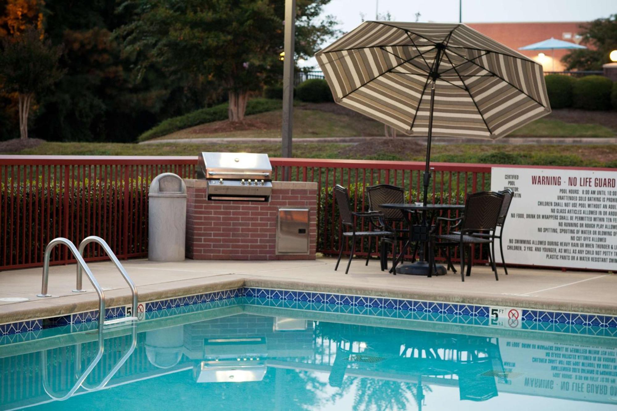 Hampton Inn Carrollton Exteriör bild
