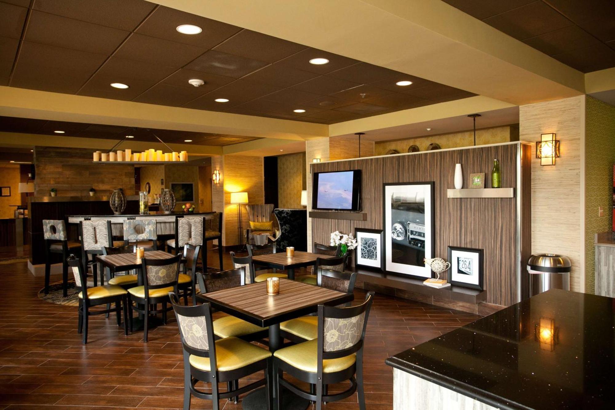 Hampton Inn Carrollton Exteriör bild