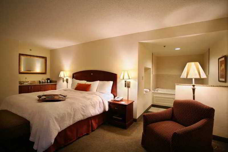 Hampton Inn Carrollton Exteriör bild